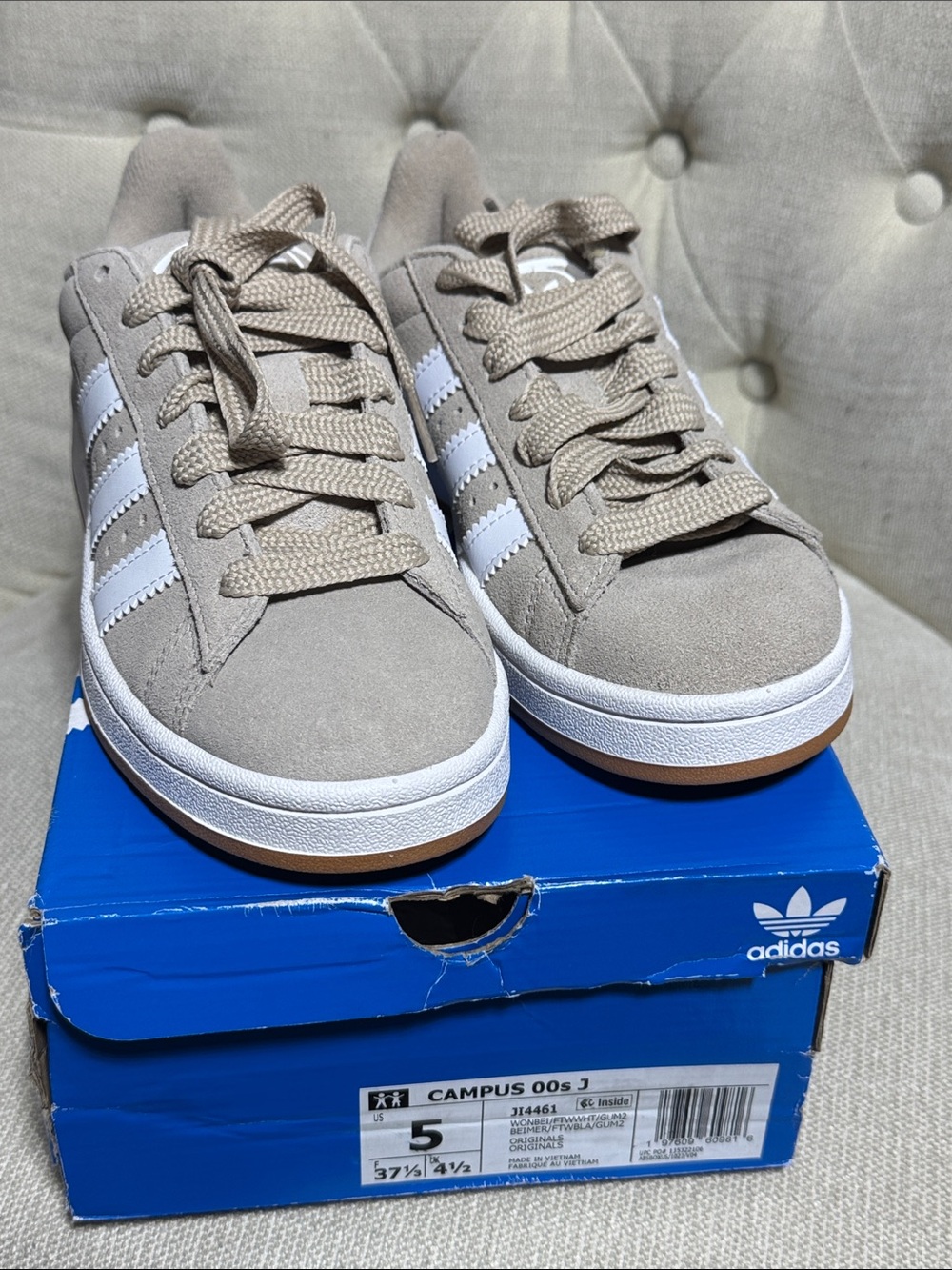 NWT Adidas Campus 00s J Kids Suede Sneakers - Beige & White